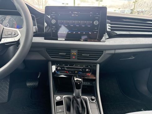 New 2026 Volkswagen Jetta SE FWD image 26