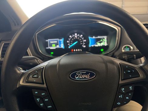 Used 2018 Ford Fusion S image 29