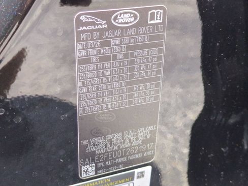 New 2026 Land Rover Defender 130 X-Dynamic SE AWD/4WD image 30