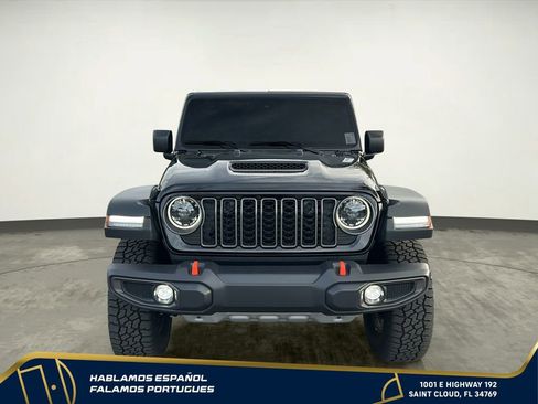 Used 2025 Jeep Gladiator Mojave w/ Safety Group AWD/4WD image 10
