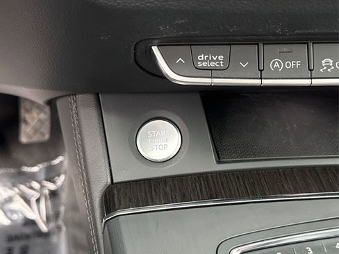 Used 2019 Audi Q5 Prestige w/ Prestige Package image 35