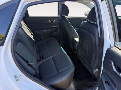 Certified 2023 Hyundai Kona Limited FWD image 18