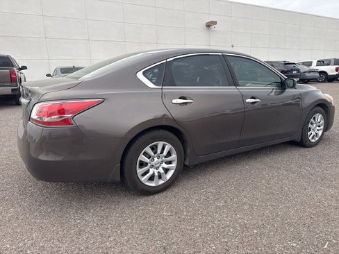 Used 2015 Nissan Altima 2.5 S w/ Power Driver Seat Package image 5