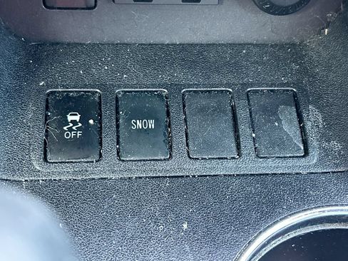 Used 2019 Toyota Highlander XLE FWD image 34