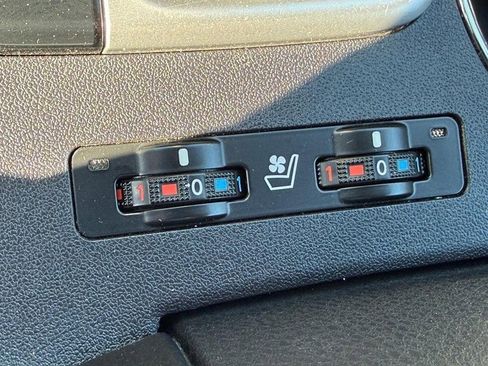 Used 2018 Toyota Highlander Limited Platinum image 23