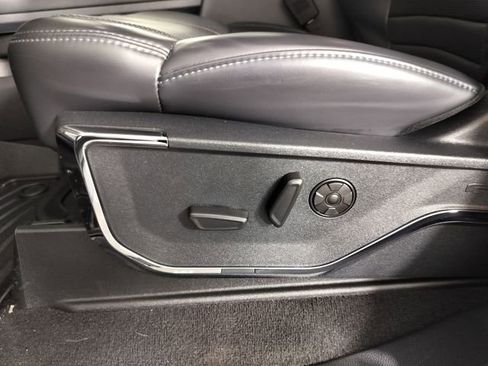 Used 2025 Ford F350 Platinum image 45