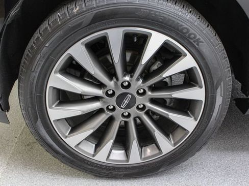 Used 2021 Lincoln Navigator L Reserve AWD/4WD image 14