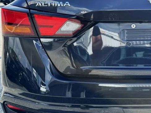 Used 2019 Nissan Altima 2.5 SL FWD image 12