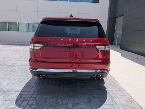 Certified 2025 Lincoln Aviator Reserve w/ Luxury Package AWD/4WD image 5