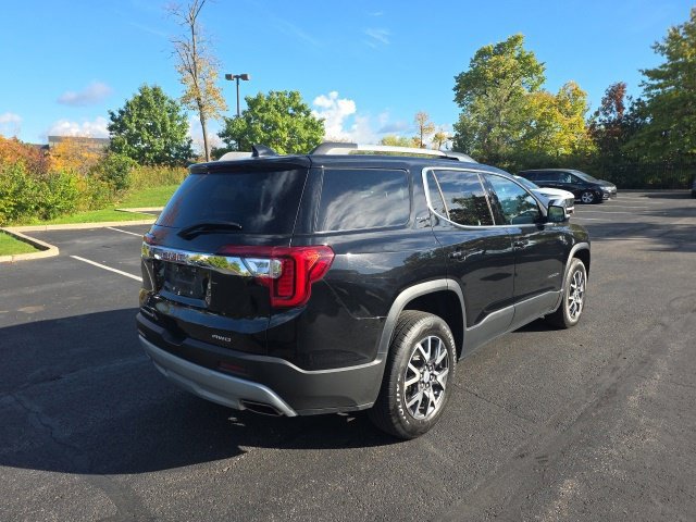 Used 2023 GMC Acadia SLT w/ Technology Package AWD/4WD image 3