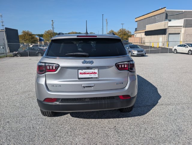 Used 2022 Jeep Compass Latitude AWD/4WD image 4