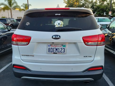 Used 2018 Kia Sorento EX FWD image 5