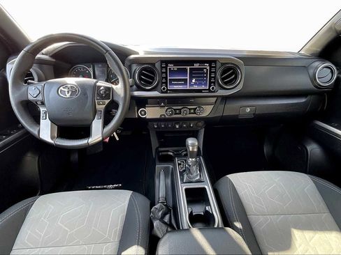 Used 2020 Toyota Tacoma TRD Sport w/ Technology Package RWD image 13