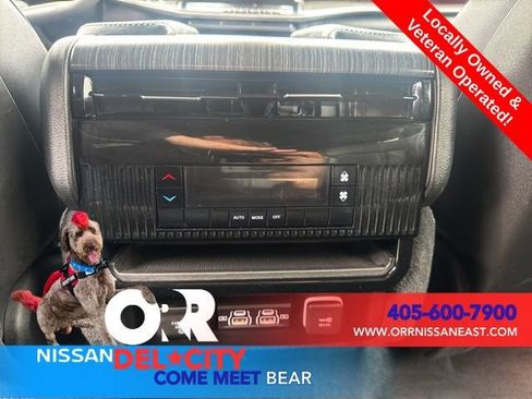 Used 2024 Jeep Wagoneer L Series II RWD image 14