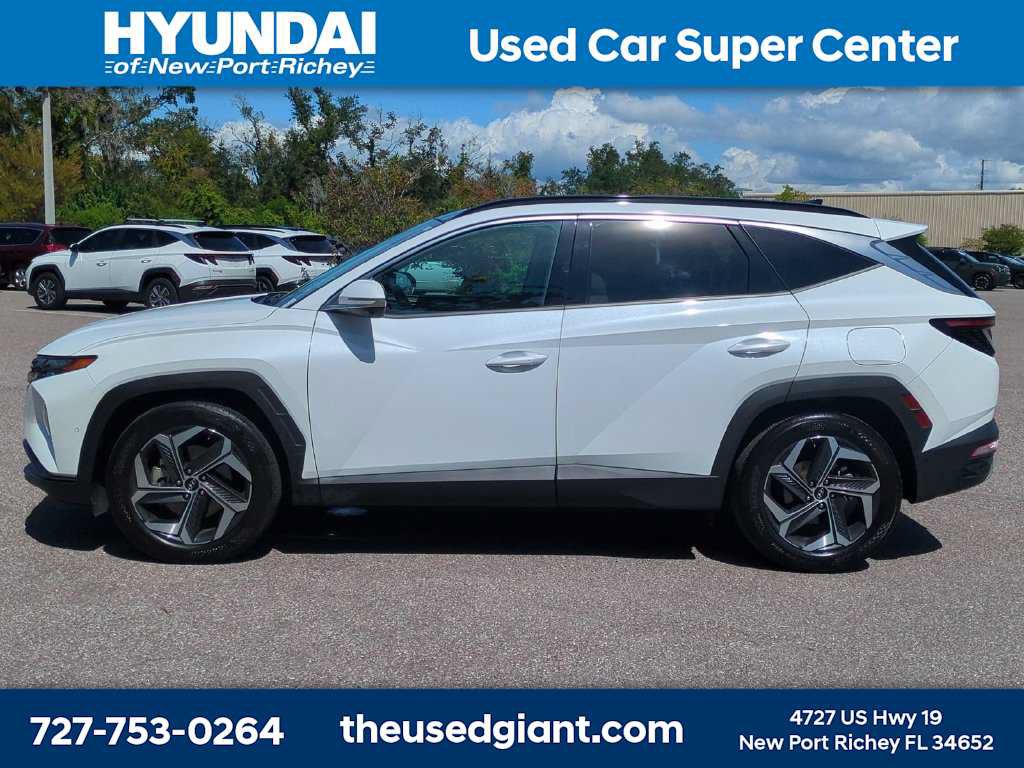 Certified 2022 Hyundai Tucson Limited w/ Cargo Package FWD image 2