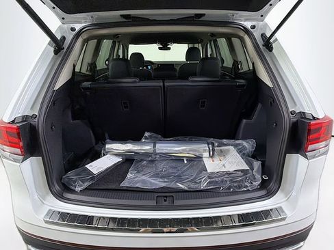 New 2026 Volkswagen Atlas SE FWD image 25