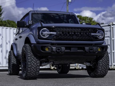 New 2025 Ford Bronco Badlands image 1