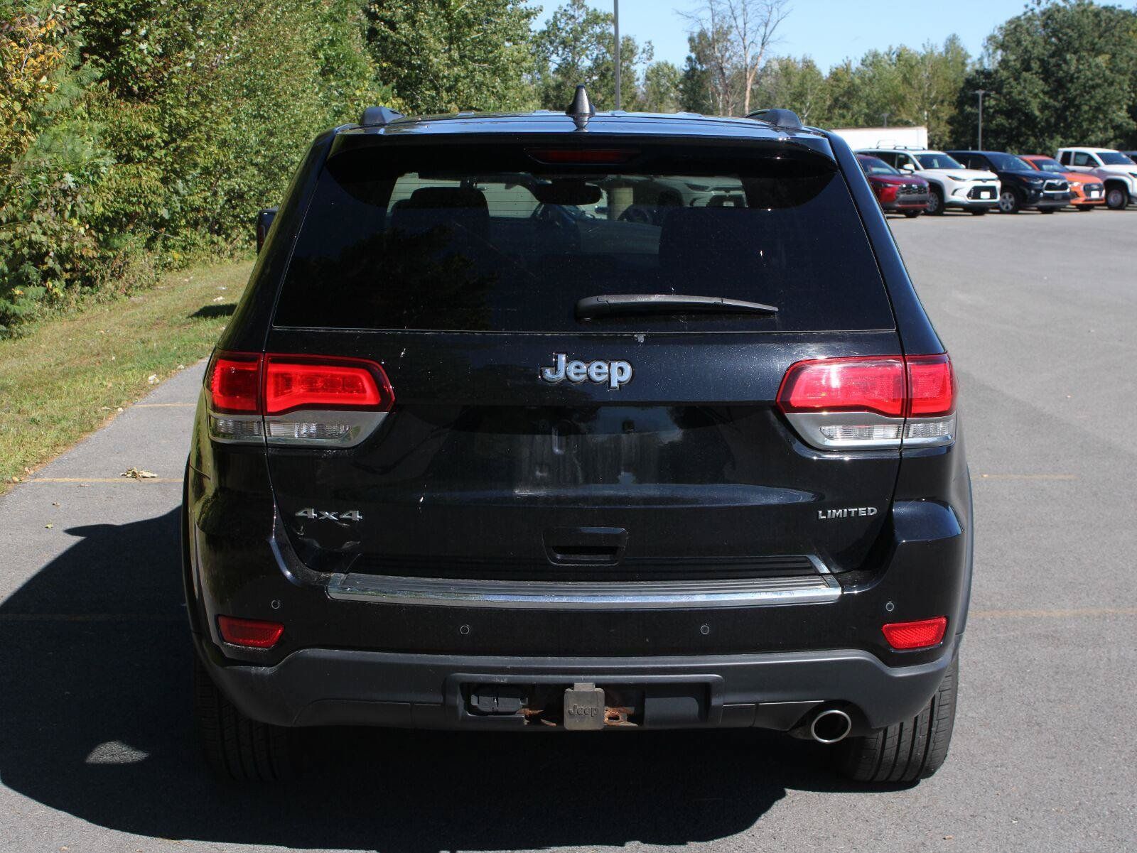 Used 2020 Jeep Grand Cherokee Limited w/ Trailer Tow Group IV AWD/4WD image 6