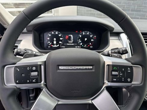 New 2026 Land Rover Discovery Limited Edition image 28