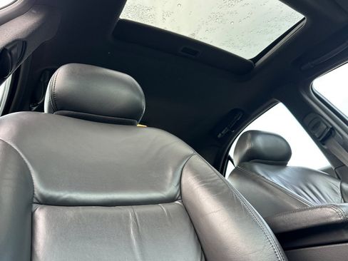 Used 2002 Lincoln LS image 19