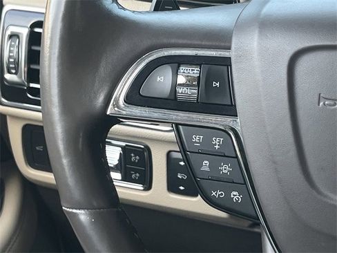 Used 2022 Lincoln Navigator Reserve image 14