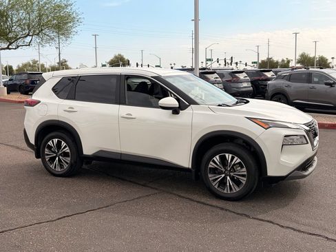 Certified 2023 Nissan Rogue SV FWD image 8