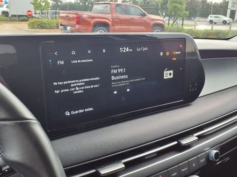 Used 2025 Hyundai Palisade SEL FWD image 31