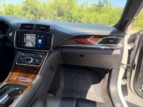 Used 2017 Lincoln Continental Reserve AWD/4WD image 38