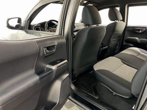 Used 2023 Toyota Tacoma TRD Off-Road image 40