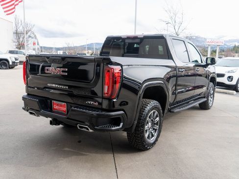 Used 2024 GMC Sierra 1500 AT4 w/ Technology Package image 7