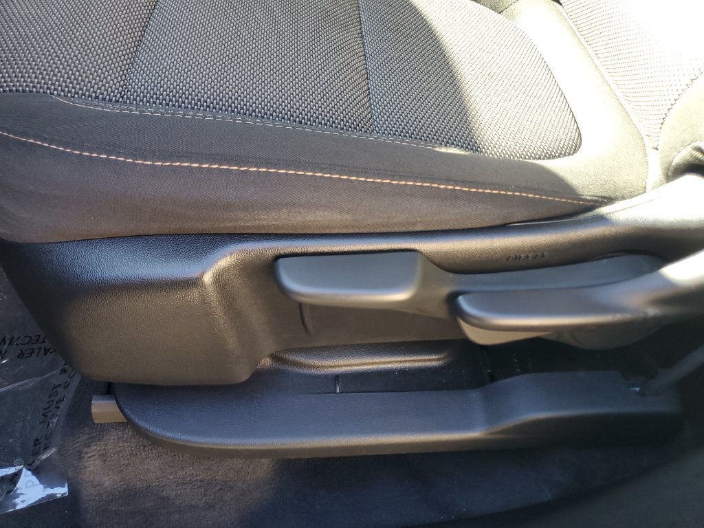 Used 2020 Chevrolet Traverse LS FWD image 20