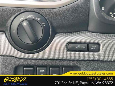 Used 2019 Nissan Titan PRO-4X AWD/4WD image 38