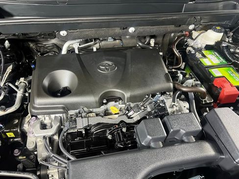 Used 2024 Toyota RAV4 XLE image 37