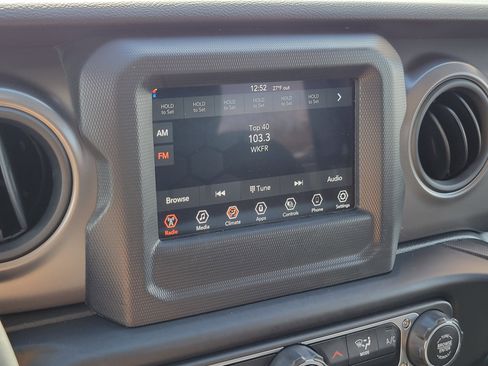 Used 2023 Jeep Wrangler Sport image 13