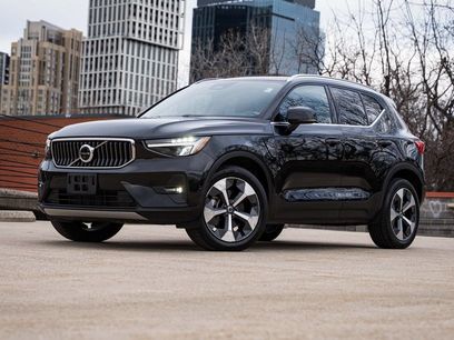 Used 2023 Volvo XC40 B5 Plus w/ Driver Assist Package