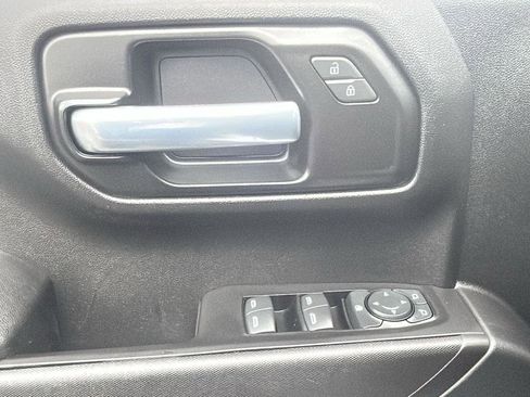 Certified 2020 Chevrolet Silverado 1500 Custom w/ Custom Value Package image 15