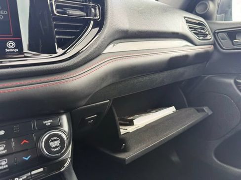Used 2023 Dodge Durango GT RWD image 26