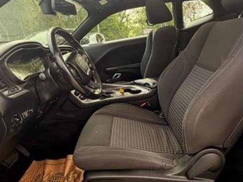 Used 2018 Dodge Challenger SXT w/ Blacktop Package image 7