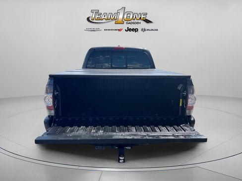Used 2011 Toyota Tacoma 4x4 Double Cab w/ TRD Sport Pkg w/JBL Audio image 9