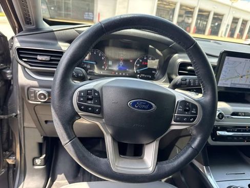 Used 2021 Ford Explorer XLT w/ Equipment Group 202A RWD image 28