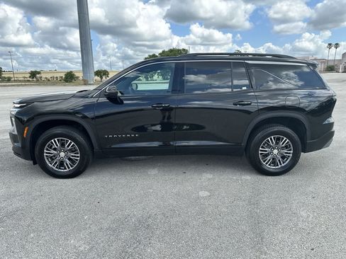 Used 2026 Chevrolet Traverse LT FWD image 10