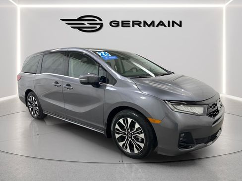 Used 2026 Honda Odyssey Elite image 2