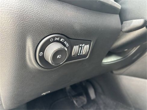 New 2026 Jeep Compass Latitude image 18