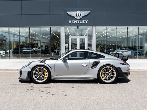 Used 2019 Porsche 911 GT2 RS RWD image 5