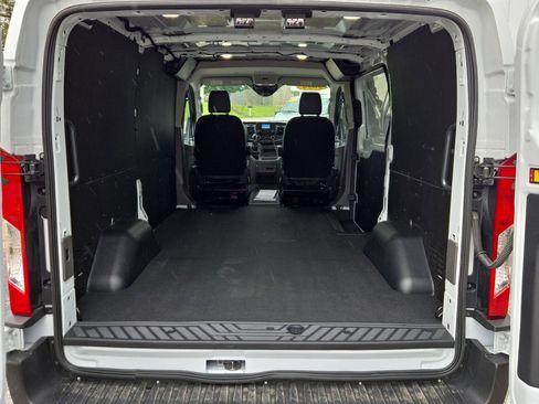Used 2024 Ford Transit 250 Low Roof AWD w/ Exterior Upgrade Package image 17