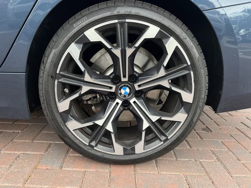 Certified 2025 BMW 330i Sedan image 13