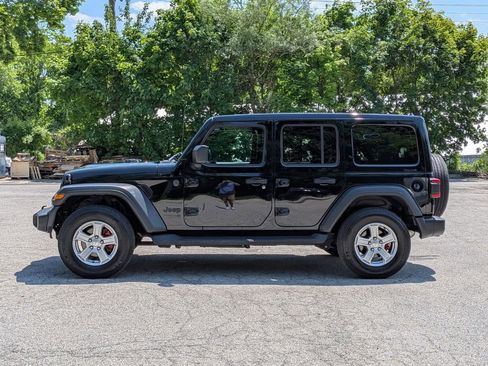 Used 2022 Jeep Wrangler Unlimited Sport w/ Sun And Sound Package AWD/4WD image 9
