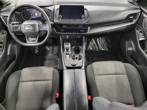 Used 2025 Nissan Rogue SV image 7