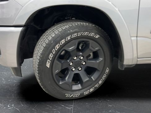 Used 2025 RAM 1500 Big Horn AWD/4WD image 36