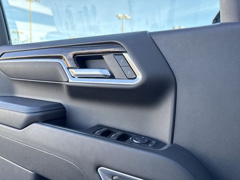 Used 2025 GMC Sierra 1500 Elevation w/ Elevation Premium Package image 13